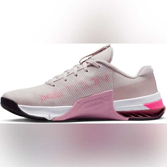 Nike Women’s Metcon 8 Size 10 - Picture 2 of 8